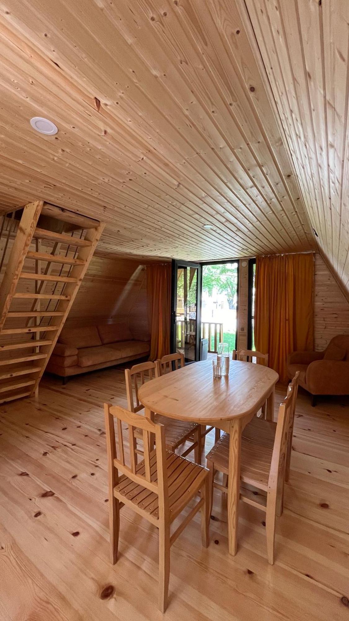 Garden House ميستيا المظهر الخارجي الصورة
