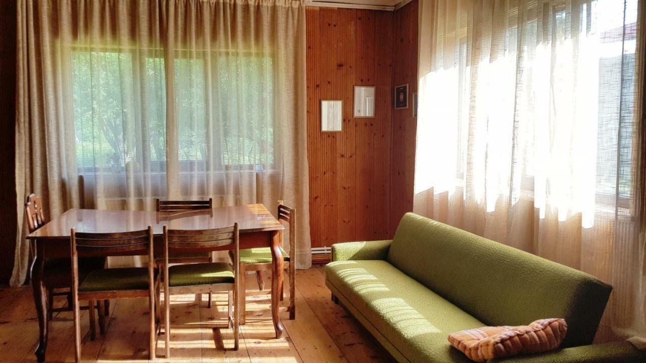 Garden House ميستيا المظهر الخارجي الصورة